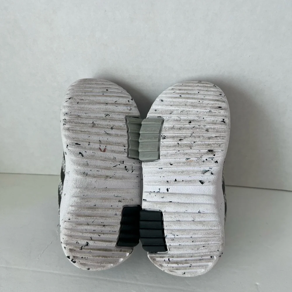 Adidas Kids Sneakers in Gray and White